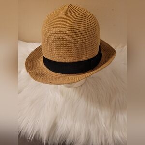 Bluenotes Straw Hat for a Spring refresh Featuring a classic fit with a brim.